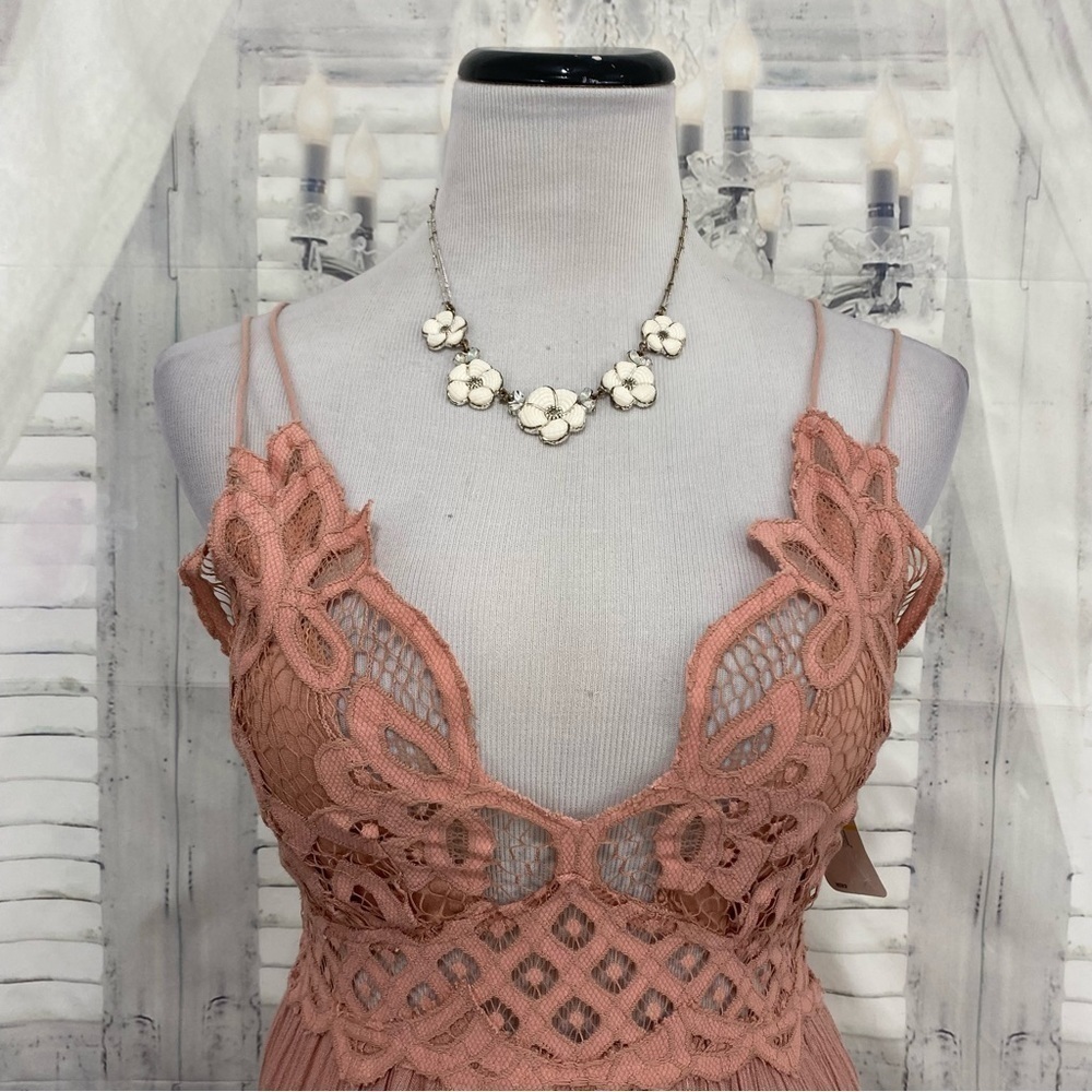 Free People Medium Crochet Lace Maxi Slip Dress Rose Pink Strappy Back Gauze NWT - Picture 8 of 13